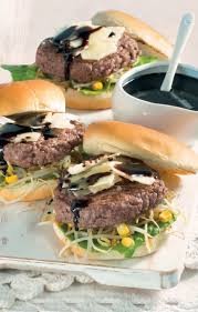 Ingredienti, livelli di difficoltà e tempi di preparazione per piatti gustosi e sani. Hamburger Di Manzo Con Salsa All Aceto Balsamico Chef Di Cucina Magazine