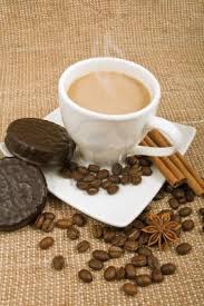 Fresh Ground Coffee With An Aroma Of Cinnamon Steaming In A Mug With Chocolate Covered Oreos Day Made Fresh Ground Coffee Chocolate Coffee Coffee Blog