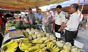 Kebanyakan dari kita memilih untuk menjadikan usahawan berjaya dari luar negara sebagai idola seperti donald trump, bill gates, steve jobs, dan mark zuckemberg. Dulu Bekerja Makan Gaji Di Luar Negara Kini Usahawan Berjaya Dalam Bidang Pertanian Bantu Ramai Pekebun Kecil Kartel Dakwah