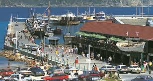Spyskaart #capetravel #capetown #houtbay #bayharbourmarket #destination #foodies #spyskaart #localislekker. Stop 24 Mariner S Wharf City Sightseeing