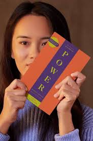 The 48 Laws of Power, Concise Edition: Robert Greene: 9788176493369:  Amazon.com: Books