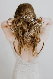 Find 21 ponytail wedding hairstyles that are pretty enough for your big day and beyond. Wedding Hairstyles Cosmopolitan Events