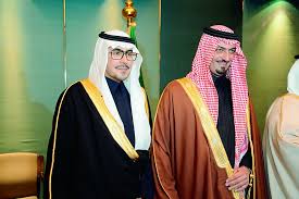 سعود بن عبد العزيز بن عبد الرحمن آل سعود ولد في الكويت بتاريخ 3 شوال 1319هـ/15 يناير 1902 وتوفي في 6 ذو الحجة 1388ه هو الابن الثاني من أبناء الملك عبد العزيز آل سعود الذكور من زوجته وضحى بنت محمد عريعر3، ولد في نفس السنة التي استعاد فيها أبو فهد. Ø£Ù…Ø±Ø§Ø¡ ÙˆÙ…Ø³Ø¤ÙˆÙ„ÙˆÙ† ÙÙŠ Ø²ÙˆØ§Ø¬ Ø³Ø¹ÙˆØ¯ Ø¨Ù† ØªØ±ÙƒÙŠ Ø¨Ù† ÙÙ‡Ø¯ Ø£Ø®Ø¨Ø§Ø± Ø§Ù„Ø³Ø¹ÙˆØ¯ÙŠØ© ØµØ­ÙŠÙØ© Ø¹ÙƒØ§Ø¸