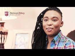 Gina Lipscomb's Instagram, Twitter & Facebook