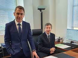 Les greffiers des tribunaux de commerce s'érigent en principaux acteurs de la justice commerciale, par leur rôle central dans le déroulement du débat judiciaire en tant qu'interlocuteurs directs des avocats et des justiciables. Cotes D Armor Le Tribunal De Commerce Au Chevet Des Entreprises L Echo De L Argoat