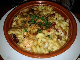 Tender shrimp and fettuccine pasta are smothered in an amazing creamy garlic sauce. Restaurant Recipes Chicken And Shrimp Alfredo Cooking Recipes