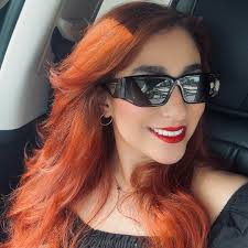 Daisy Vaquerano en personas