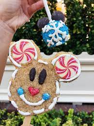 Disneyland Christmas Desserts 2021 12 Disneyland Holiday Treats And Desserts You Must Try
