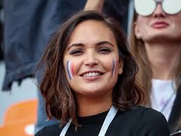 Et ensuite je l'aurais de nouveau revu une heure ou deux plus tard? Camille Lacourt Le Beau Geste De Son Ex Valerie Begue Pour Sa Nouvelle Compagne Alice Detollenaere Femme Actuelle Le Mag