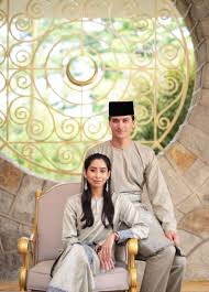 Wedding photoshoot mr dennis verbaas & tunku tun aminah. Gambar Rasmi Pertama Tunku Tun Aminah Dennis