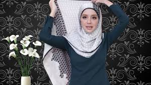 Tasha manshahar gadis pashmina cara pakai tudung bawal ( 5 lagi cara pemakaian ) by nyssa saad tutorial tudung bawal dijadikan shawl cara pakai tudung bawal gaya rozita che wan 2015 cara memakai tudung bawal dengan mudah cara pakai tudung siti nurhaliza cara pakai tudung bawal. Download Gaya Shawl Mp4 Mp3 3gp Naijagreenmovies Fzmovies Netnaija