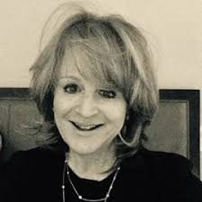 Hilary Wolfe's Instagram, Twitter & Facebook