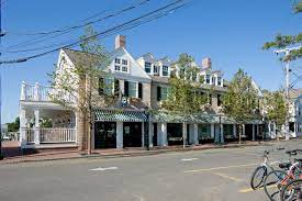 We had a wonderful meal out on the garden patio situated in downtown edgartown, détente is a charming restaurant and bar that serves seasonal, creative dishes. The Atlantic And Boathouse Patrick Ahearn Architect