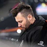 20+ "Benjamin Diesel" profiles