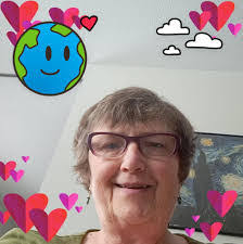 Linda Hackl's Instagram, Twitter & Facebook