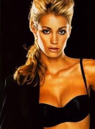 Femme Fatales" Help Me, Rhonda (TV Episode 2011)