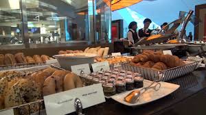 If you're a silver member, you can enjoy complimentary access to the business class lounge at dubai international airport. Emirates Business Class Lounge Dubai Youtube
