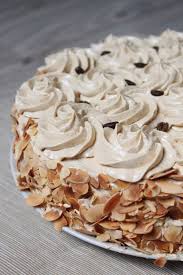 Voila Un Classique De La Patisserie Traditionnelle Le Gateau Moka Pour Les Amateurs De Cafe Et Je N En F Gateau Moka Recette Gateau Nutella Creme Pour Gateau