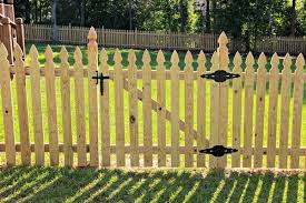 Wood French Gothic Picket Fence With Gate Front Yard Fence Wood Fence Picket Fence