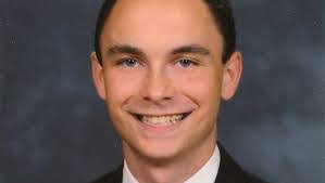 Deron Hill's Instagram, Twitter & Facebook