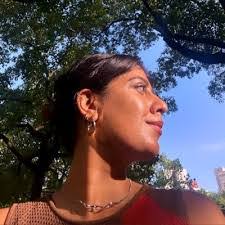 Rebecca Gamble's Instagram, Twitter & Facebook