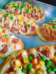 Resepi roti dan pizza bir gönderi paylaştı. Resepi Pizza Hotdog Pawtaste Com