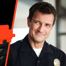Entrevistamos a Nathan Fillion por la sexta temporada de la serie policial  'The Rookie'