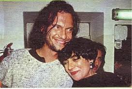 Il destino però cambiò e fu mia martini ad interpretare il brano ed a partecipare al festival di sanremo del 1982. Venticinque Anni Fa Moriva Mia Martini Una Delle Piu Grandi Interpreti Della Musica Italiana Spyit