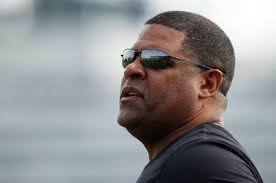 Steve Sax fired by Arizona Diamondbacks, other coaches return