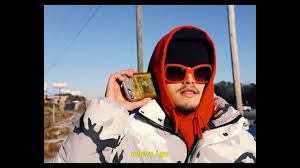 His height is 1.74 m and weight is 71 kg. 6 Dogs Is The New Hook God The Fader