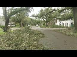 Watch hurricane ida blow roof off hospital. 3q4g4dfehfuiym