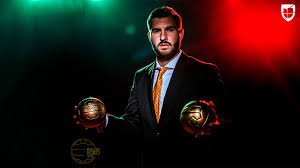 Fernando hernández gómez será el encargado de actuar como árbitro central para este partido que definirá al nuevo campeón de la liga mx. Balon De Oro Liga Mx Balon 2019 Liga Mx Tudn Univision