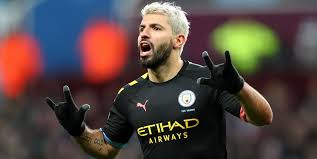 Manchester city football club is an english football club based in manchester that competes in the premier league, the top flight of english football. Luchshij Bombardir Manchester Siti Perenes Operaciyu Na Kolene Futbol Rbk Sport