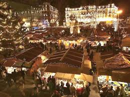 Budapest Hungary Christmas Fair By Globalgrasshopper Com Twitter Budapest Christmas Budapest Christmas Market Christmas Market