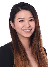 Vanessa Blunt's Instagram, Twitter & Facebook