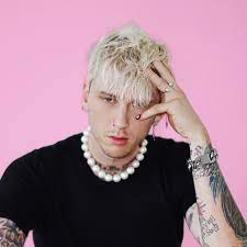 Hailing from cleveland, ohio, this artiste signed to bad boy and interscope records. Machine Gun Kelly Spotify