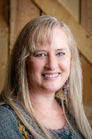 Maxine Dowell's Instagram, Twitter & Facebook