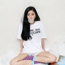 극 중 오봉이(박주현 분)가 교복 위 후드티를 툭 걸쳐 입은 털털한 자태로 나 홀로 등굣길에 나선 장면이다. ë°•ì£¼í˜„ P Yunhee Twitter