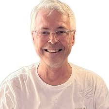 Querido Papá TOMAR AL PADRE Bert Hellinger nos dice que “los padres siempre  acompañan a los hijos, sin importar si están presentes o ausentes”. Ellos  siempre están en los corazones de los