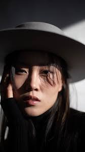 ✨wearing vs styling…💃🏻🖤