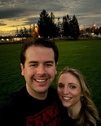 Lauren Holler's Instagram, Twitter & Facebook