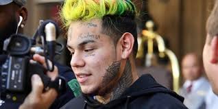 Tekashi's body is covered in many weird tattoos that represent his persona. Dirt Report Tekashi 6ix9ine Back To Trolling On Ig Irs