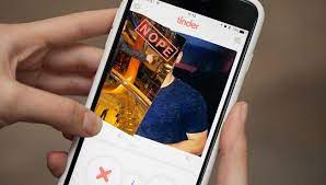 Tinder has partnered with noonlight to give you backup every time you meet up with someone new. Is Tinder Safe Tinder Scam Stories Jump4lovescam Com