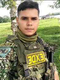 YO SOY EL HIJO QUE DEJÓ SU HOGAR POR EL CUARTEL Soy ese hijo que decidió  servir a su país, el que dejó su casa para enlistarse en el Ejército con la