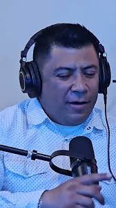 La complejidad de caminar en Zancos #moisesarellano #metamorfoziz #zancos  #vocesydesafios #Rocko