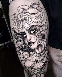 Dmitriy Tkach Sur Instagram Medusa In Progress Sorry Fur Dieses Unvollendete Werk Aber Ich Bin Medusa Tattoo Medusa Tattoo Design Tattoos