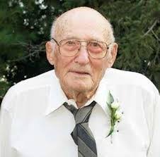 Theresa Heenan's Instagram, Twitter & Facebook