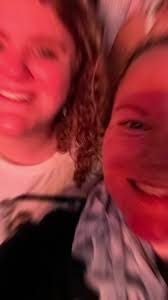 Jennifer Pollitt's Instagram, Twitter & Facebook