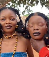 Rate me out of 10🥺🤎☺️