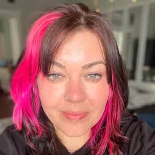 🎄 It's Holiday Give-away Week! 🎄 Day 5 **Winner is Beth Cook! Please  message me! ￼ **IMPORTANT: Sadly there is a scammer in the comments telling  people they won. Do NOT click